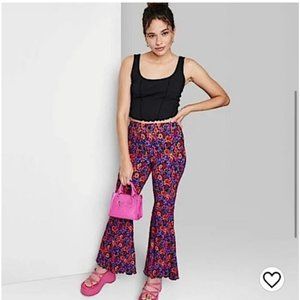 Wild Fable high rise floral flared pants  (large) and matchingtop (xlarge) NWT